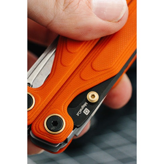 Leatherman Wave Alpha Multi-Tool with MagnaCut Steel Blade (Sony + Georges Special Edition)